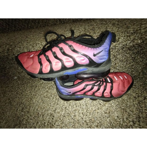 NIKE AIR VAPORMAX PLUS TEAM RED - Picture 8 of 8